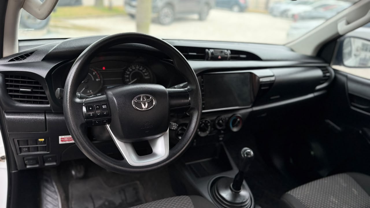 TOYOTA - HILUX  DX 4X4    C/ S  - MANUAL - 2024